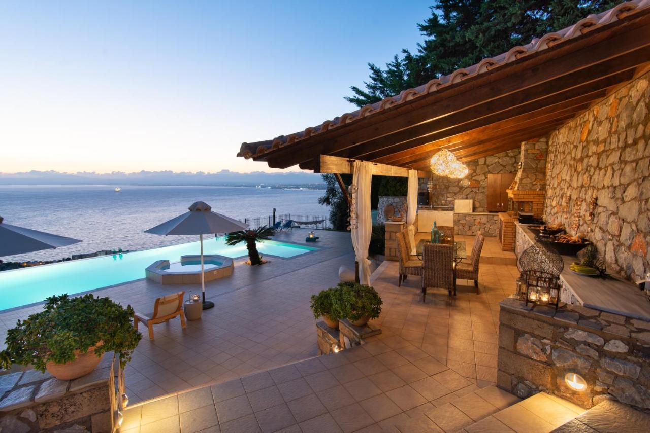 Villa Rebecca Kalamata Exteriör bild